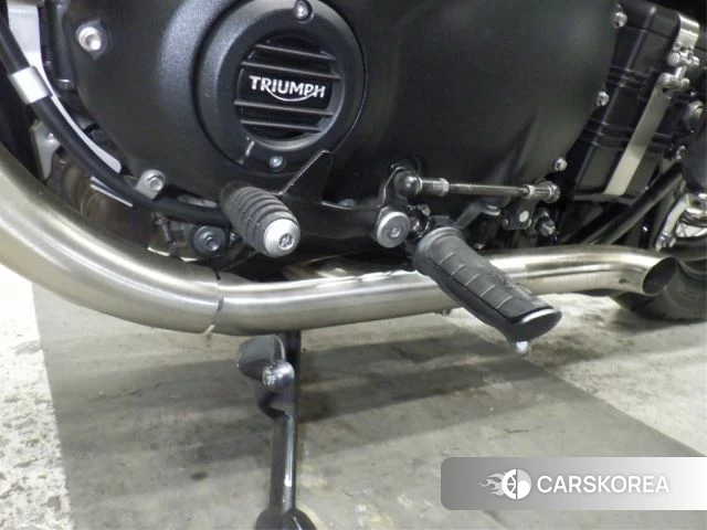 Проданный Triumph BONNEVILLE BOBBER 2023 из Японии, фото 4