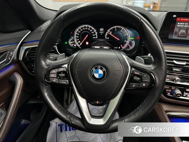 BMW 5 Series (G30) 2018 Черный из Кореи, фото 4