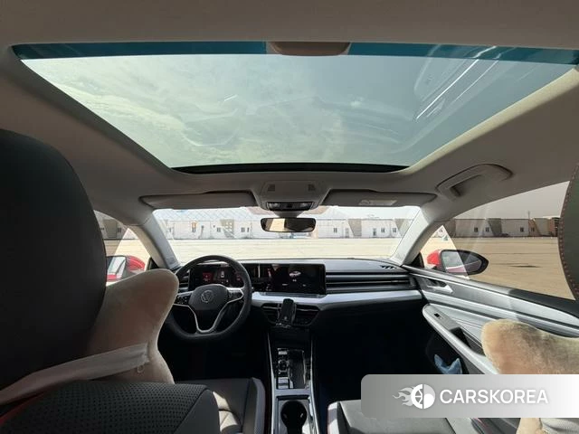 Volkswagen Lingdu 2023 Красный из Китая, фото 4