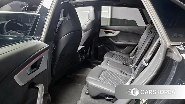 Audi Q8 (4M) 2022 Черный из Кореи, фото 4