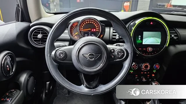 Mini Cooper 2019 Жемчужный цвет из Кореи, фото 4