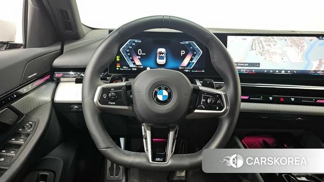 BMW 5 Series (G60) 2024 Белый из Кореи, фото 4