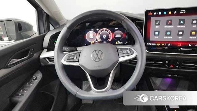 Volkswagen Golf 8th Generation 2025 Серый из Кореи, фото 4