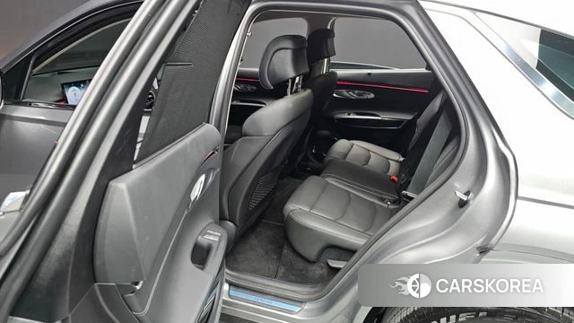 Genesis GV70 2025 Серебристо-серый из Кореи, фото 4