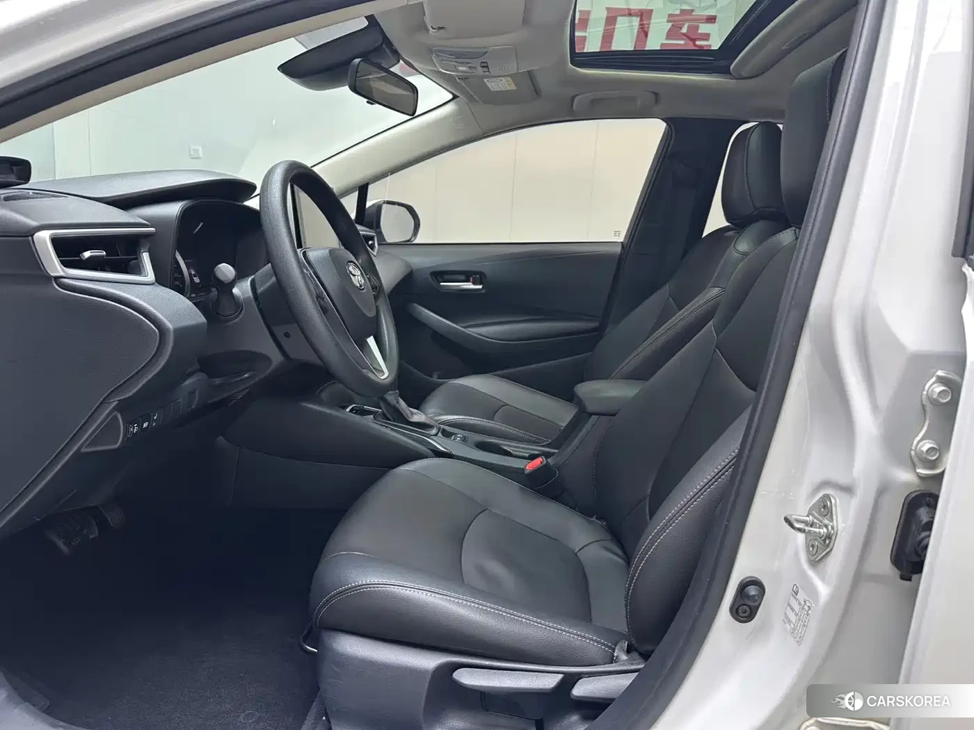 Toyota Corolla 2021 Белый из Китая, фото 4