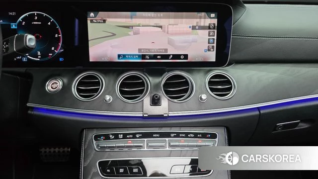 Mercedes-Benz E-Class W213 2022 Белый из Кореи, фото 4