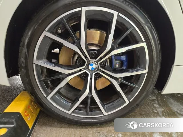 BMW 5 Series (G30) 2021 Белый из Кореи, фото 4