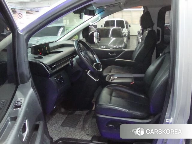 Hyundai Staria 2022 Серебряный из Кореи, фото 4