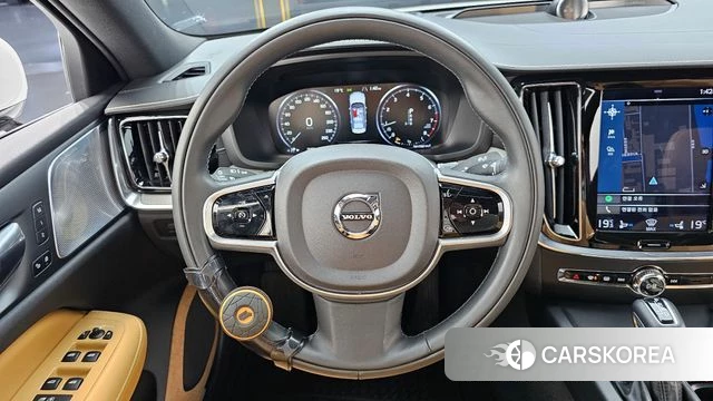 Volvo S60 3rd generation 2019 Белый из Кореи, фото 4