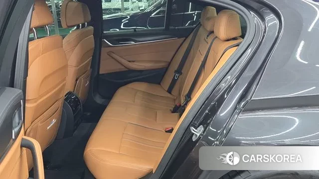 BMW 5 Series (G30) 2023 Серый из Кореи, фото 4