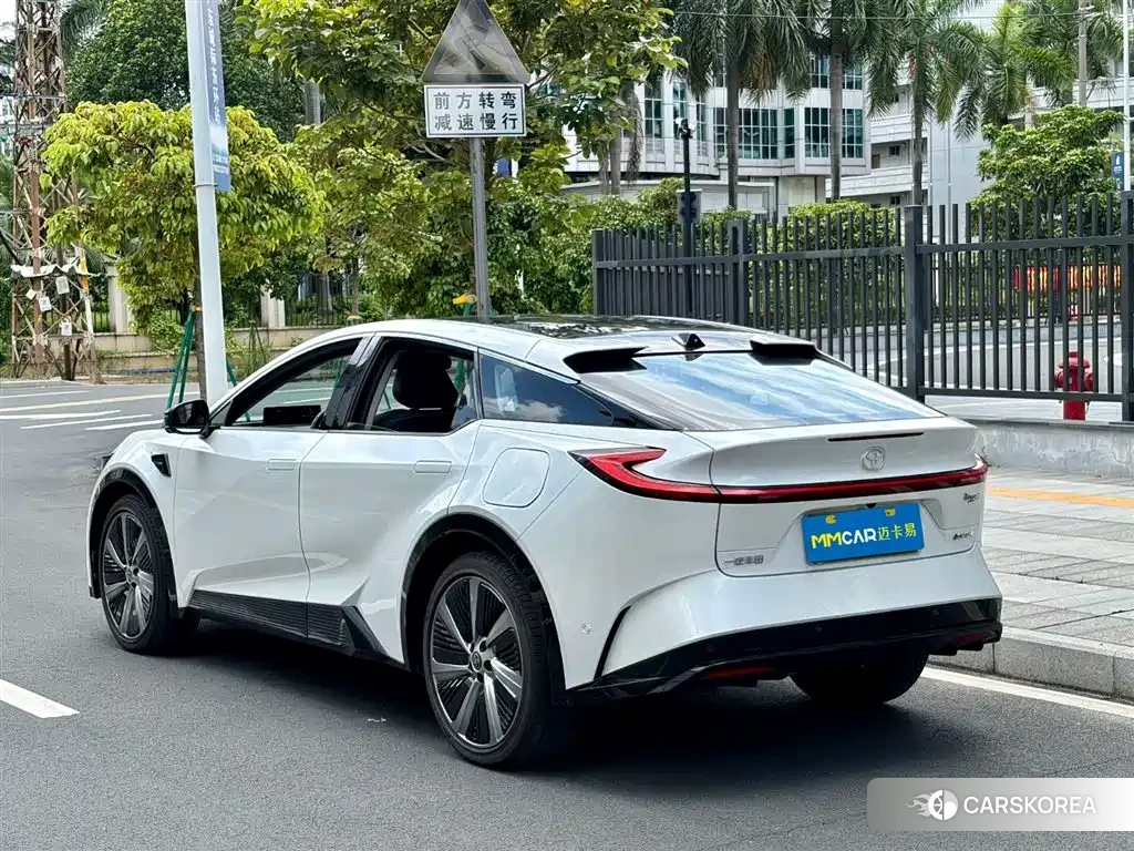 Toyota bZ5 2026 Белый из Китая, фото 4