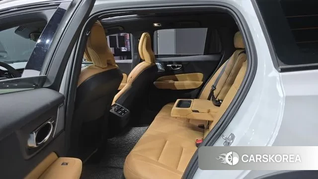 Volvo V60 Cross-Country 2nd Generation 2020 Белый из Кореи, фото 4