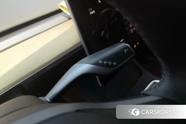 Tesla Model Y 2023 Черный из Китая, фото 4