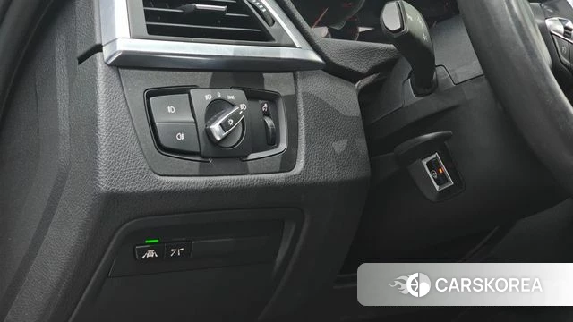 BMW 3 Series (F30) 2018 Белый из Кореи, фото 4