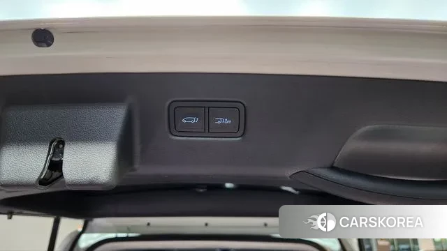 Hyundai Staria 2023 Белый из Кореи, фото 4