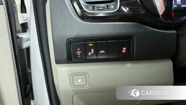 Kia The New Carnival 2019 Серебряный из Кореи, фото 4