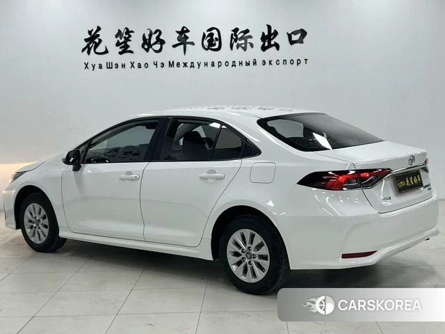Toyota Corolla 2023 Белый из Китая, фото 4