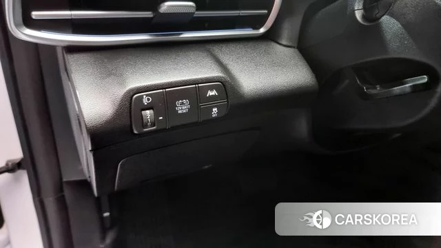 Hyundai Avante Hybrid (CN7) 2023 Белый из Кореи, фото 4