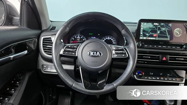 Kia Seltos 2021 Серый из Кореи, фото 4