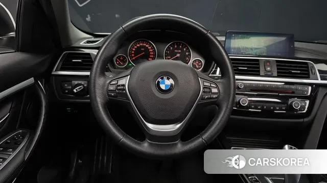 BMW 3 Series (F30) 2018 Белый из Кореи, фото 4
