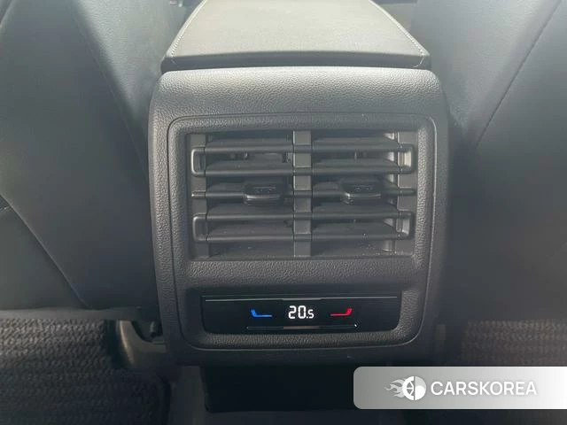 Volkswagen Golf 2022 Темно-серый из Китая, фото 4
