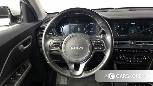 Kia Niro Plus 2022 Серебряный из Кореи, фото 4