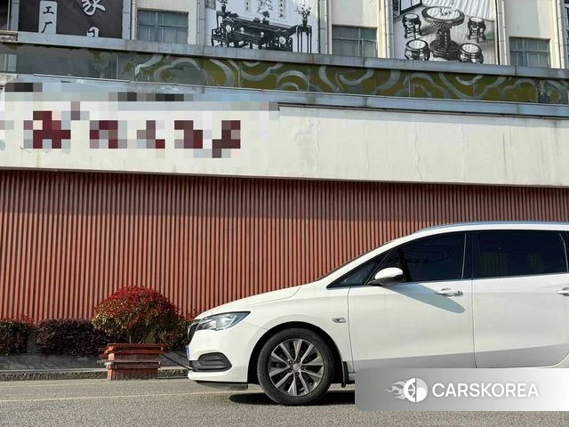Buick GL6 2023 Белый из Китая, фото 4