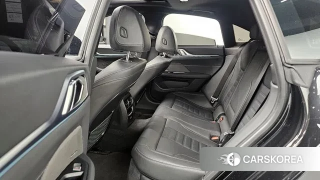 BMW i4 2024 Черный из Кореи, фото 4