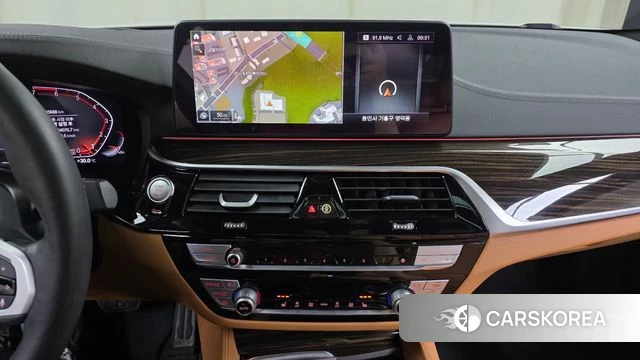 BMW 5 Series (G30) 2020 Белый из Кореи, фото 4
