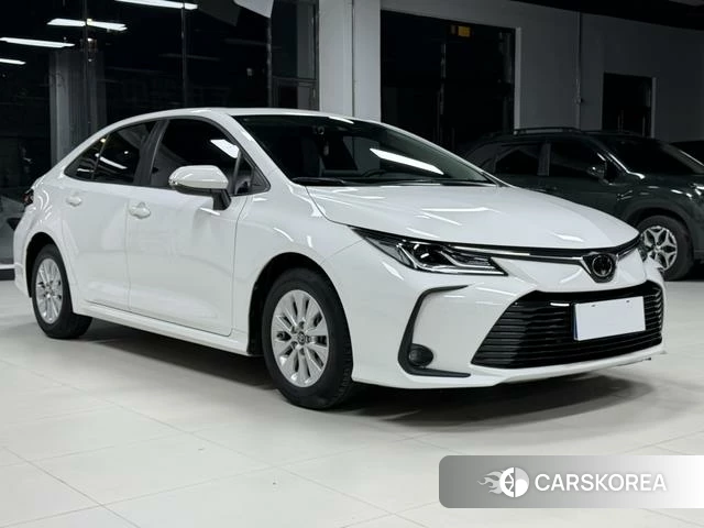 Toyota Corolla 2022 Белый из Китая, фото 4