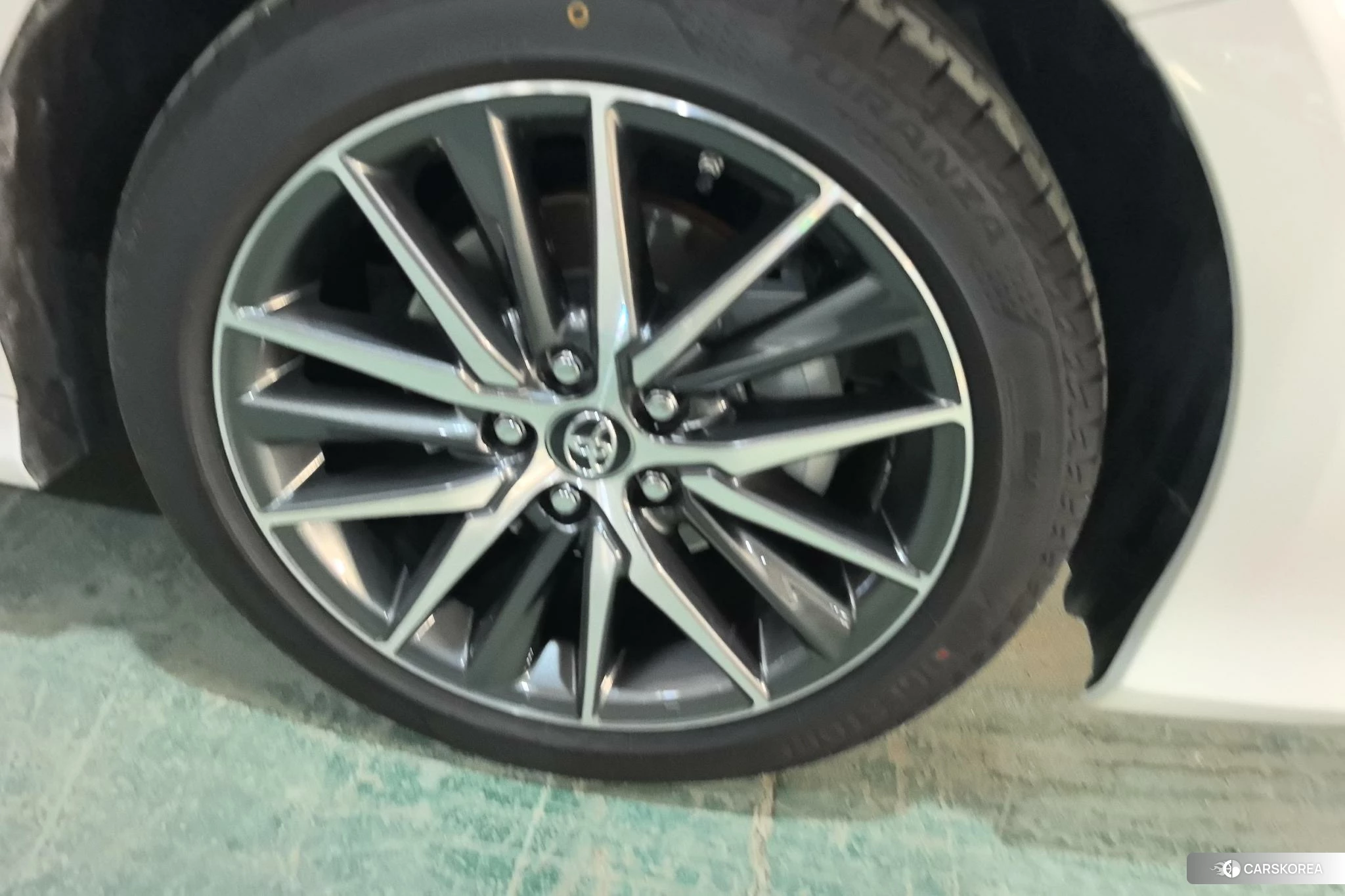 Toyota Camry 2021 Белый из Китая, фото 4