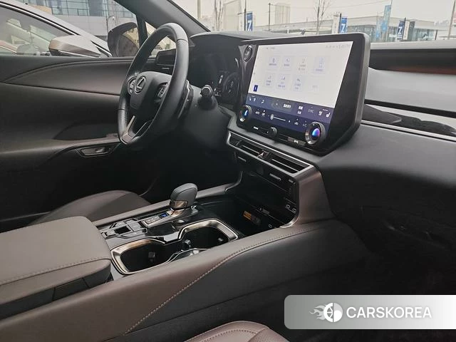 Lexus RX 2023 Серебристо-серый из Китая, фото 4