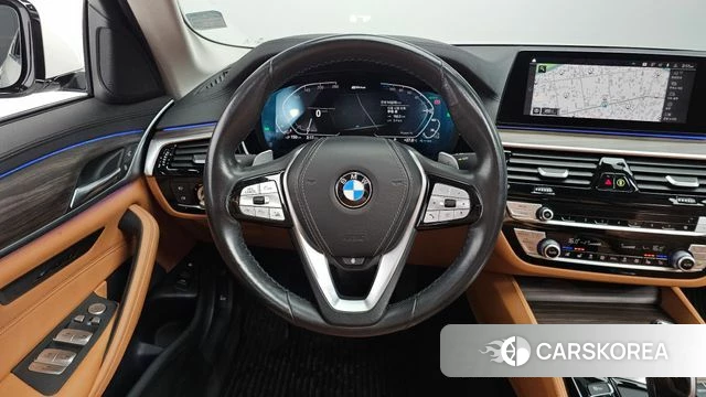 BMW 5 Series (G30) 2020 Белый из Кореи, фото 4