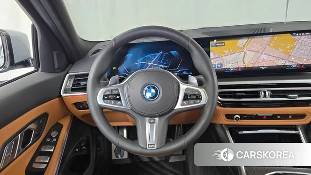 BMW 3 Series (G20) 2023 Серебристо-серый из Кореи, фото 4