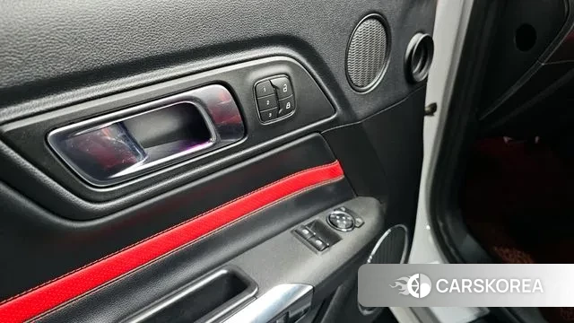 Ford Mustang 2019 Белый из Кореи, фото 4