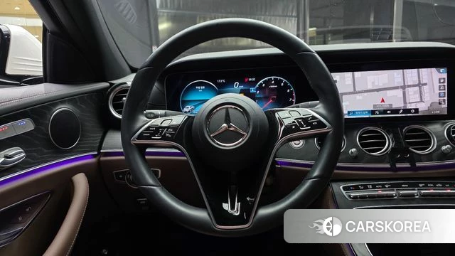 Mercedes-Benz E-Class W213 2022 Белый из Кореи, фото 4