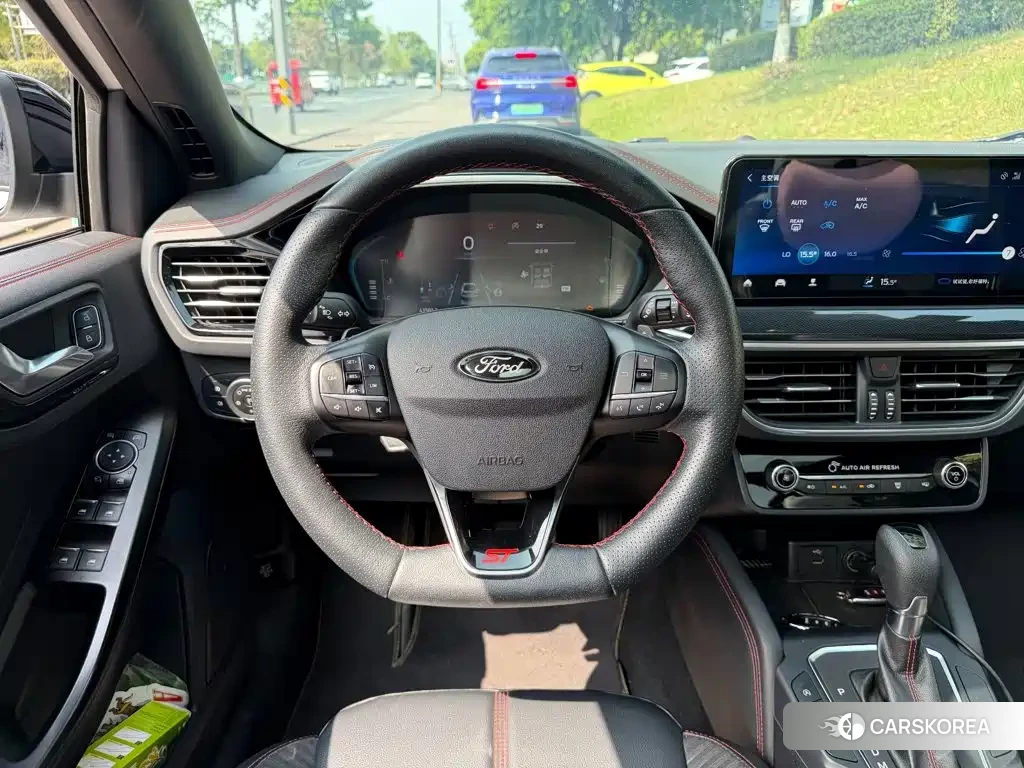 Ford Focus 2023 Белый из Китая, фото 4