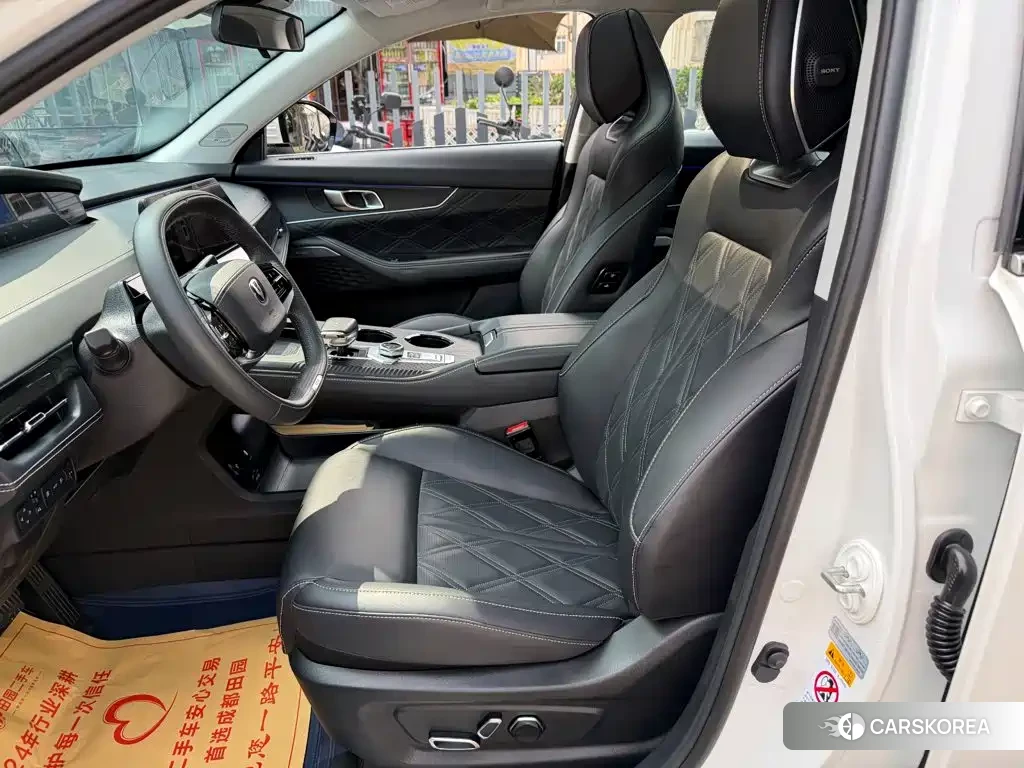 Chang'an UNI-K Smart iDD 2026 Белый из Китая, фото 4