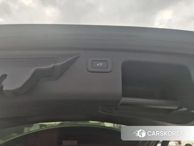 Land Rover Discovery Sports 2nd Generation 2024 Черный из Кореи, фото 4