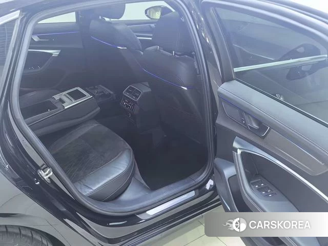 Audi A6L 2021 Черный из Китая, фото 4