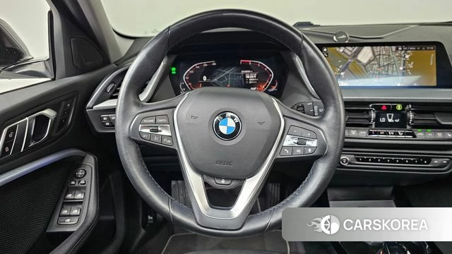 BMW 1 Series (F40) 2021 Белый из Кореи, фото 4