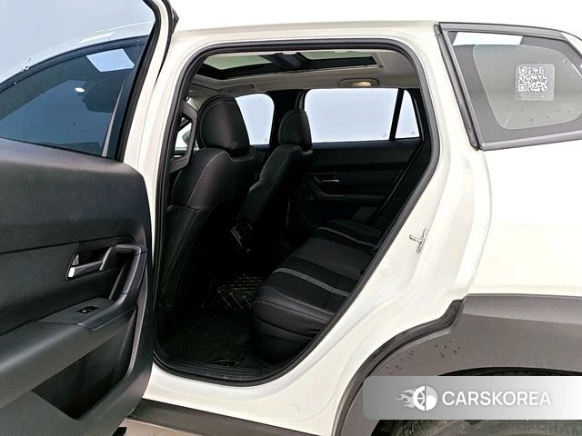 Mazda CX-50 line also 2023 Белый из Китая, фото 4