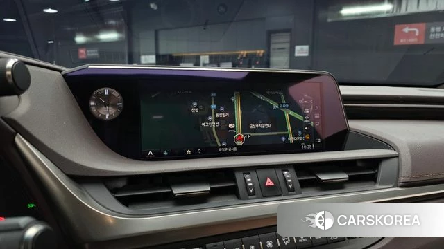 Lexus ES300h 7th generation 2019 Песочный из Кореи, фото 4