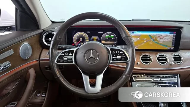 Mercedes-Benz E-Class W213 2019 Белый из Кореи, фото 4