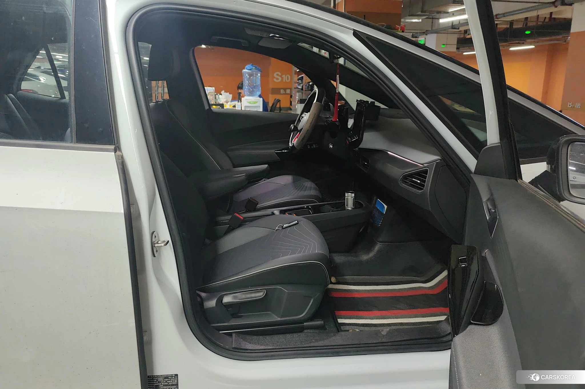 Volkswagen ID.3 2023 Белый из Китая, фото 4