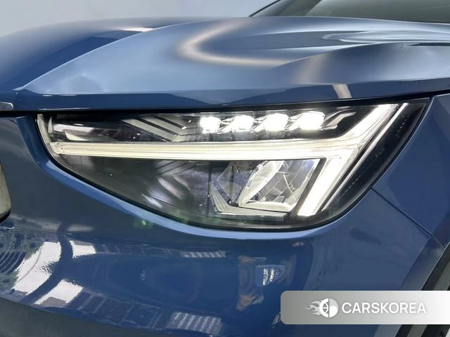 Volvo XC40 2023 Синий из Китая, фото 4