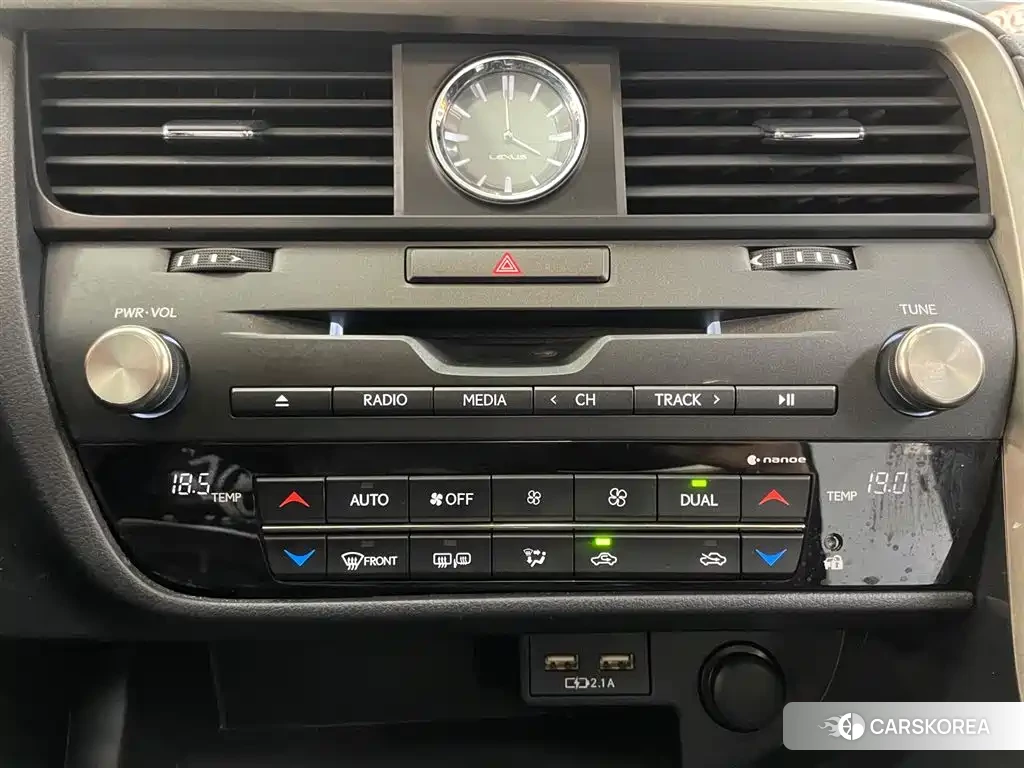 Lexus RX 2022 Silver/gray из Китая, фото 5