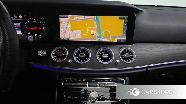 Mercedes-Benz E-Class W213 2018 Белый из Кореи, фото 4