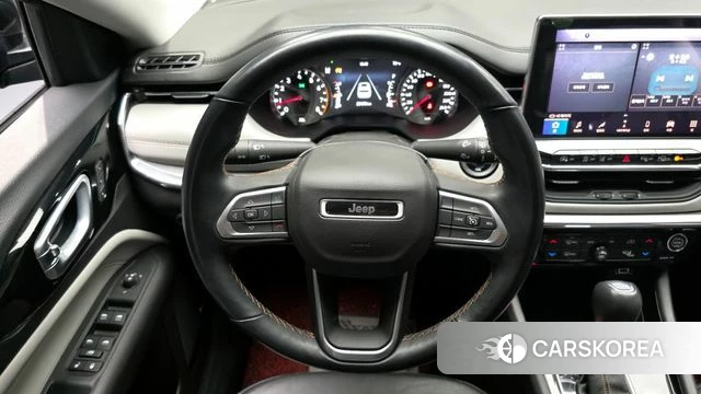 Jeep Compass 2nd Generation 2022 Черный из Кореи, фото 4