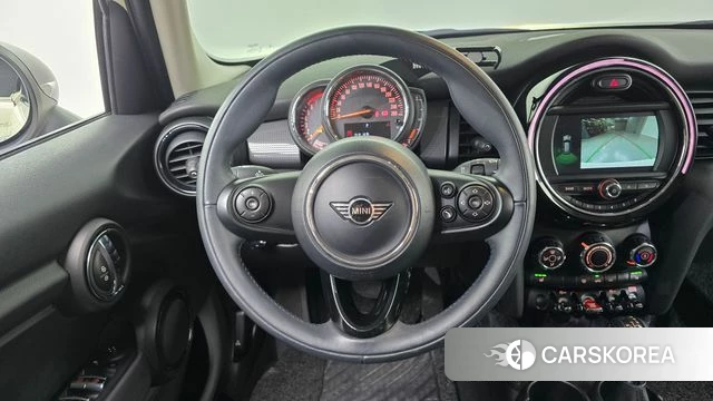 Mini Cooper 2019 Жемчужный цвет из Кореи, фото 4
